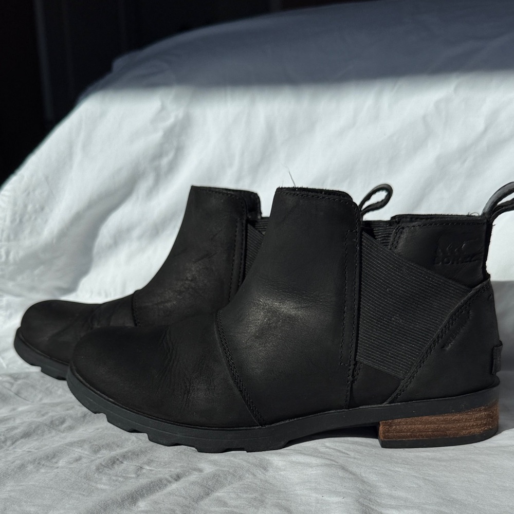 Sorel Emelie Chelsea waterproof boot